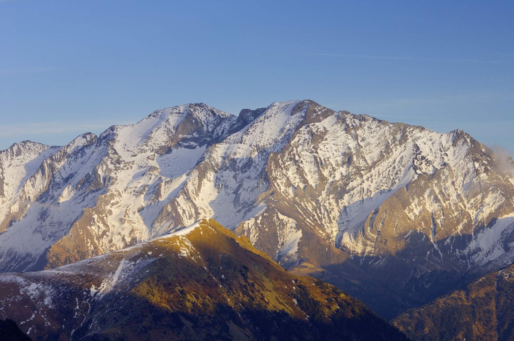Las 5 cumbres más altas de España | LiNext